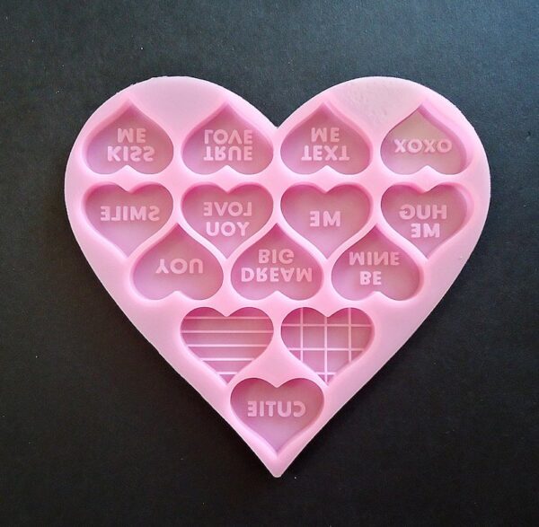 Molde corazones con texto